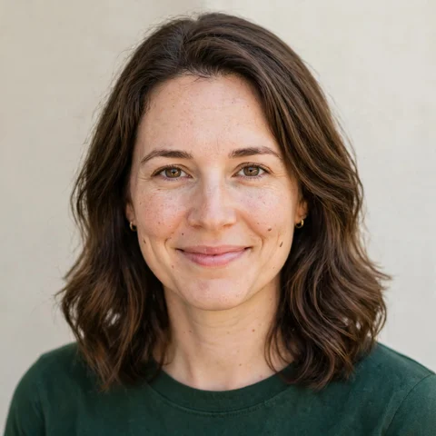 Lena Kovacs, Lead APK Reviewer
